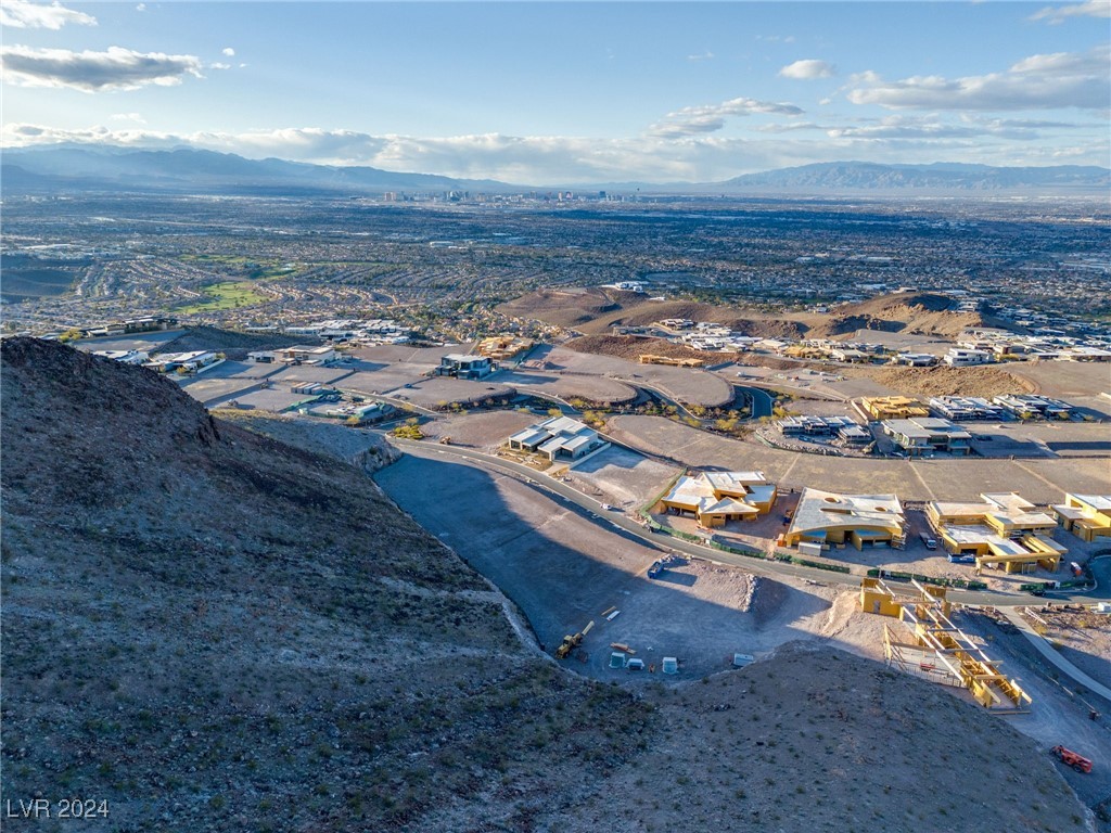 7 Chisel Crest Court Henderson, NV 89012 - Photo 2 of 17