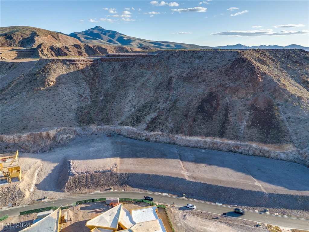 7 Chisel Crest Court Henderson, NV 89012 - Photo 4 of 17