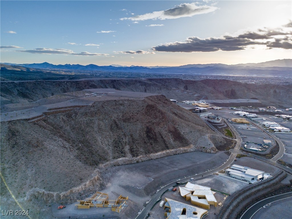 7 Chisel Crest Court Henderson, NV 89012 - Photo 10 of 17