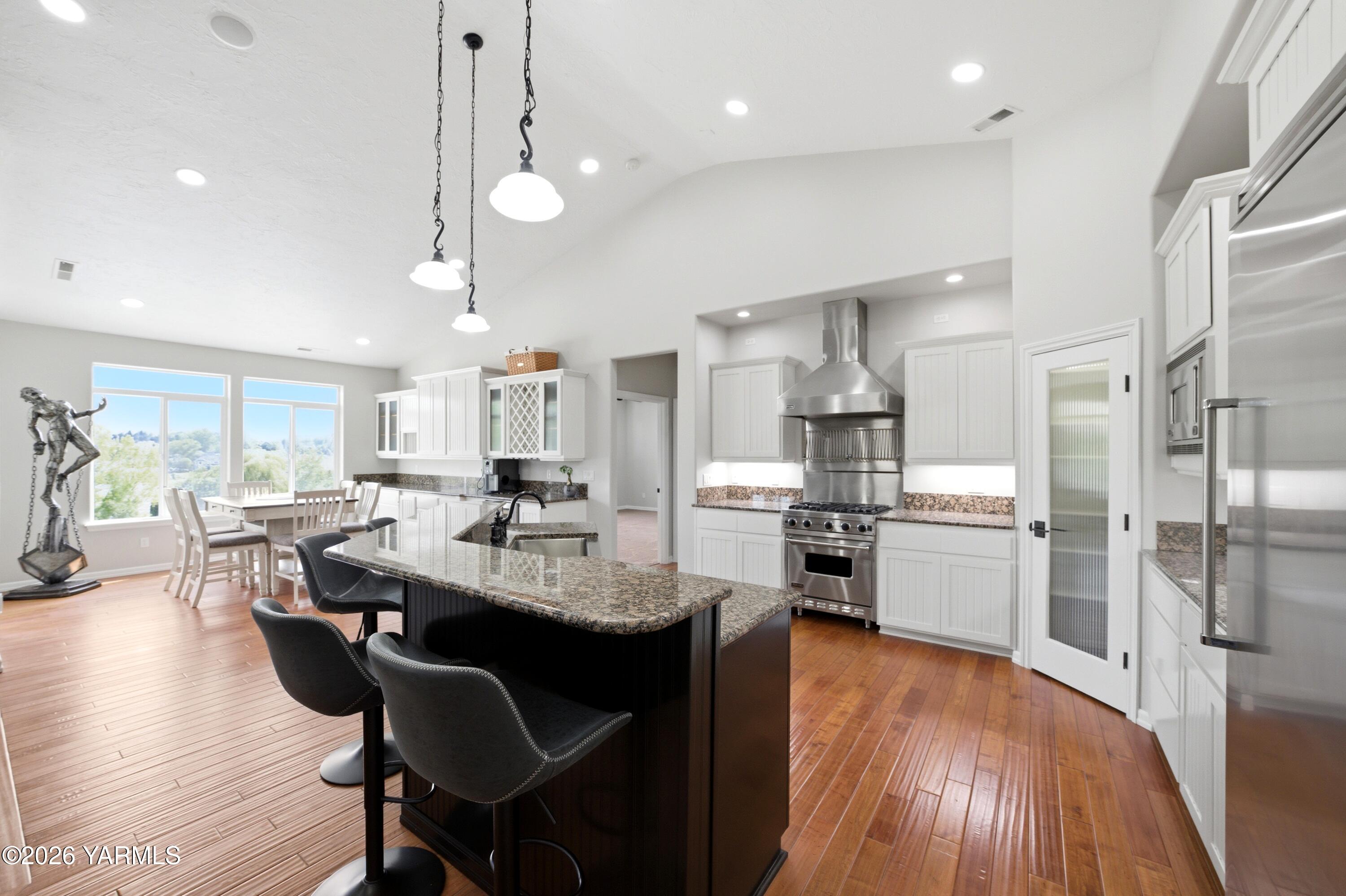 98303 East Ridgeview Drive Kennewick, WA 99338 - Photo 19 of 78 25-7R503198