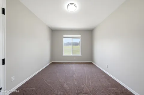 $895,000 | 98303 East Ridgeview Drive, Kennewick, WA 99338