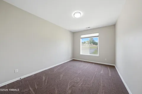 $895,000 | 98303 East Ridgeview Drive, Kennewick, WA 99338
