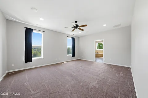 $895,000 | 98303 East Ridgeview Drive, Kennewick, WA 99338