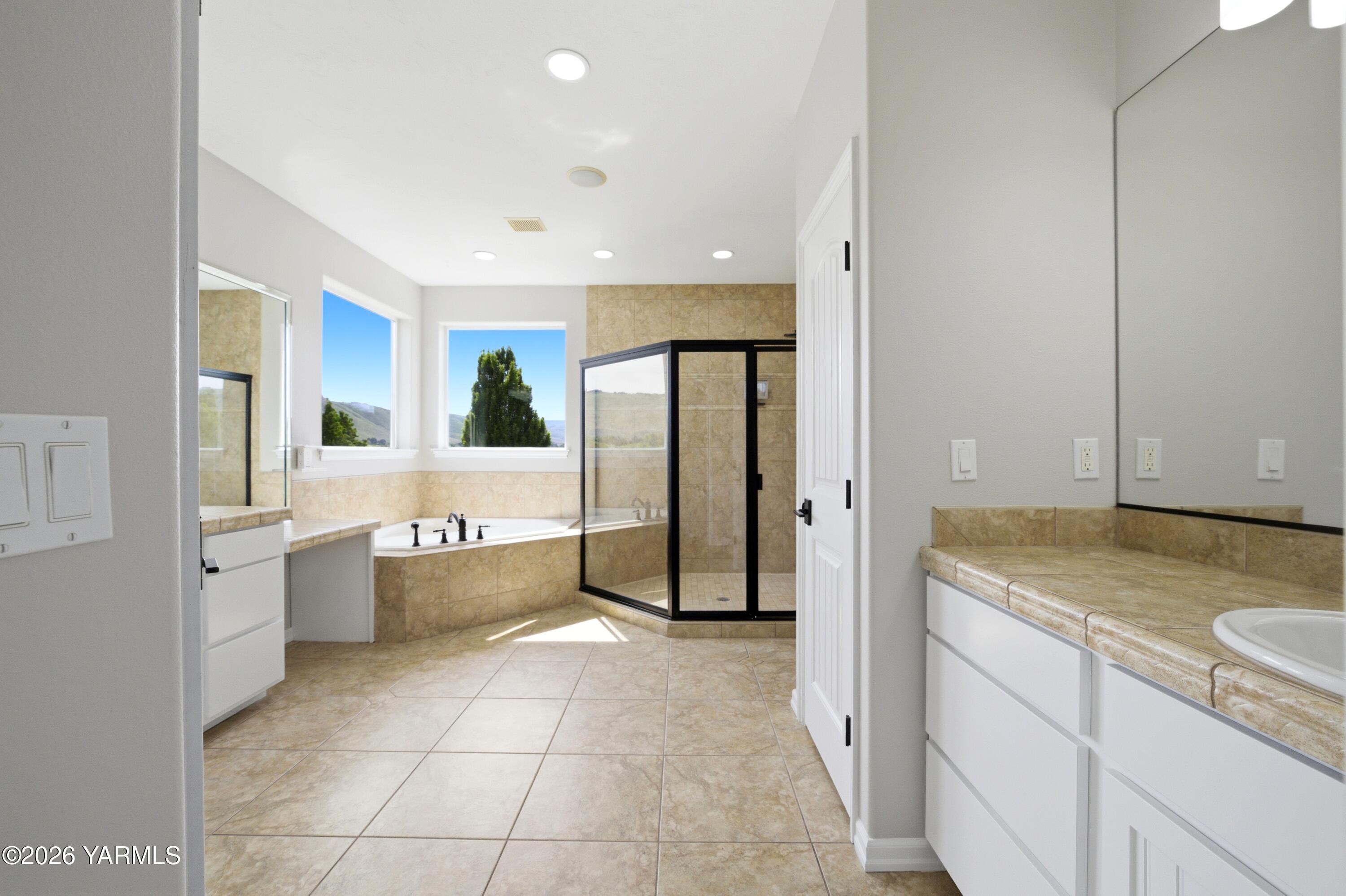 98303 East Ridgeview Drive Kennewick, WA 99338 - Photo 60 of 78 39-7R503240