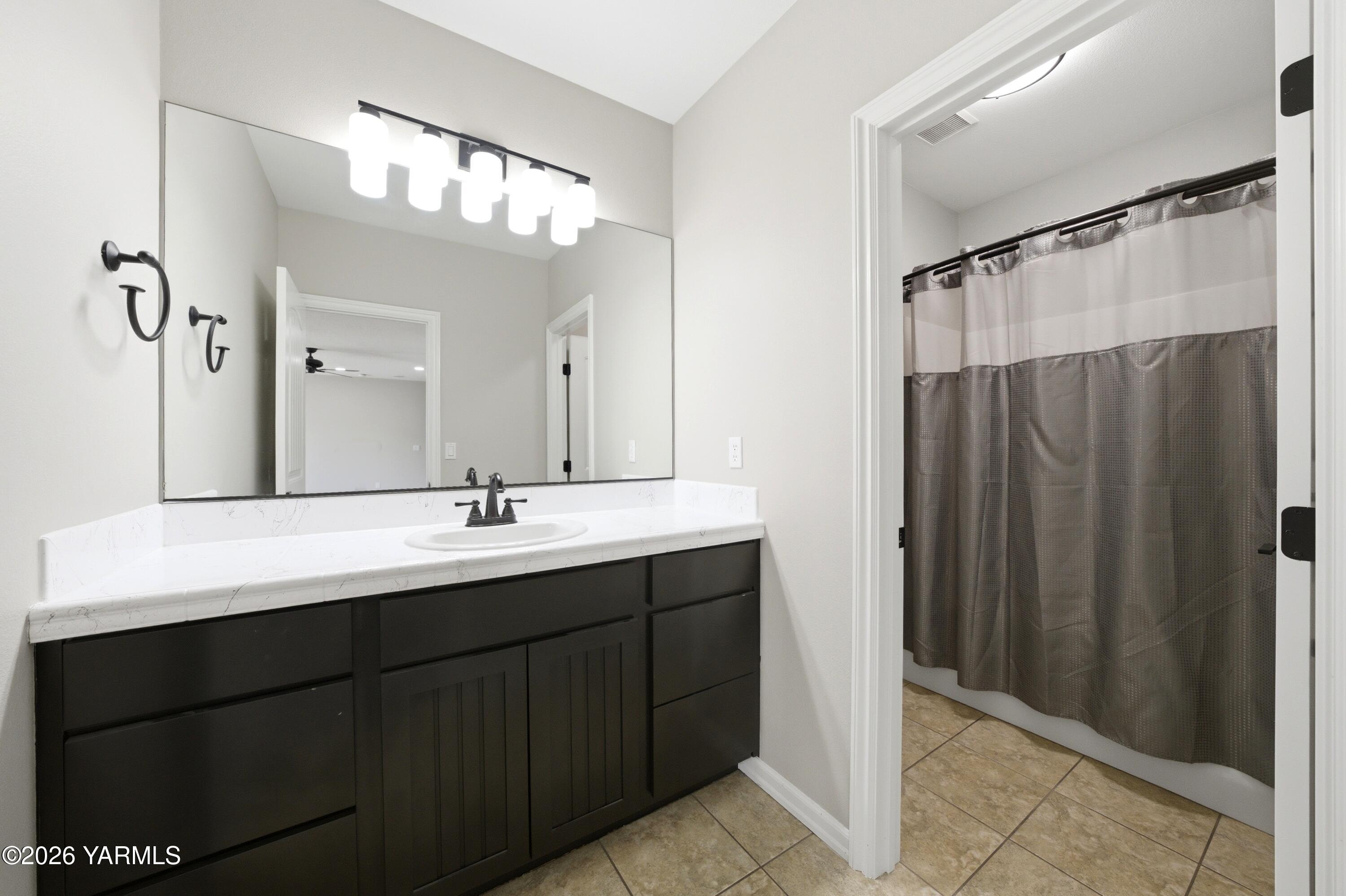 98303 East Ridgeview Drive Kennewick, WA 99338 - Photo 74 of 78 53-7R503282