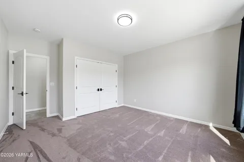 $895,000 | 98303 East Ridgeview Drive, Kennewick, WA 99338