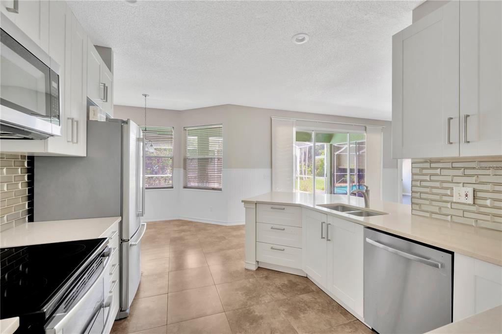 4809 Willow Ridge Terrace Valrico, FL 33596 - Photo 5 of 46 Gallery Image 5