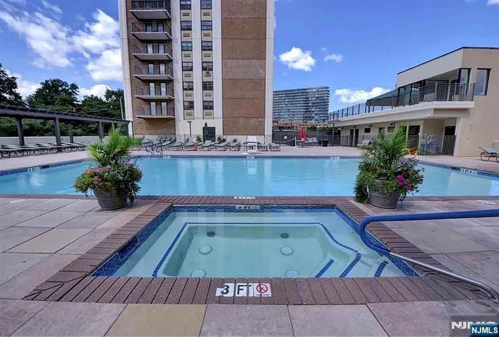 250 Gorge Road, Unit 22F Cliffside Park, NJ 07010 - Photo 22 of 29