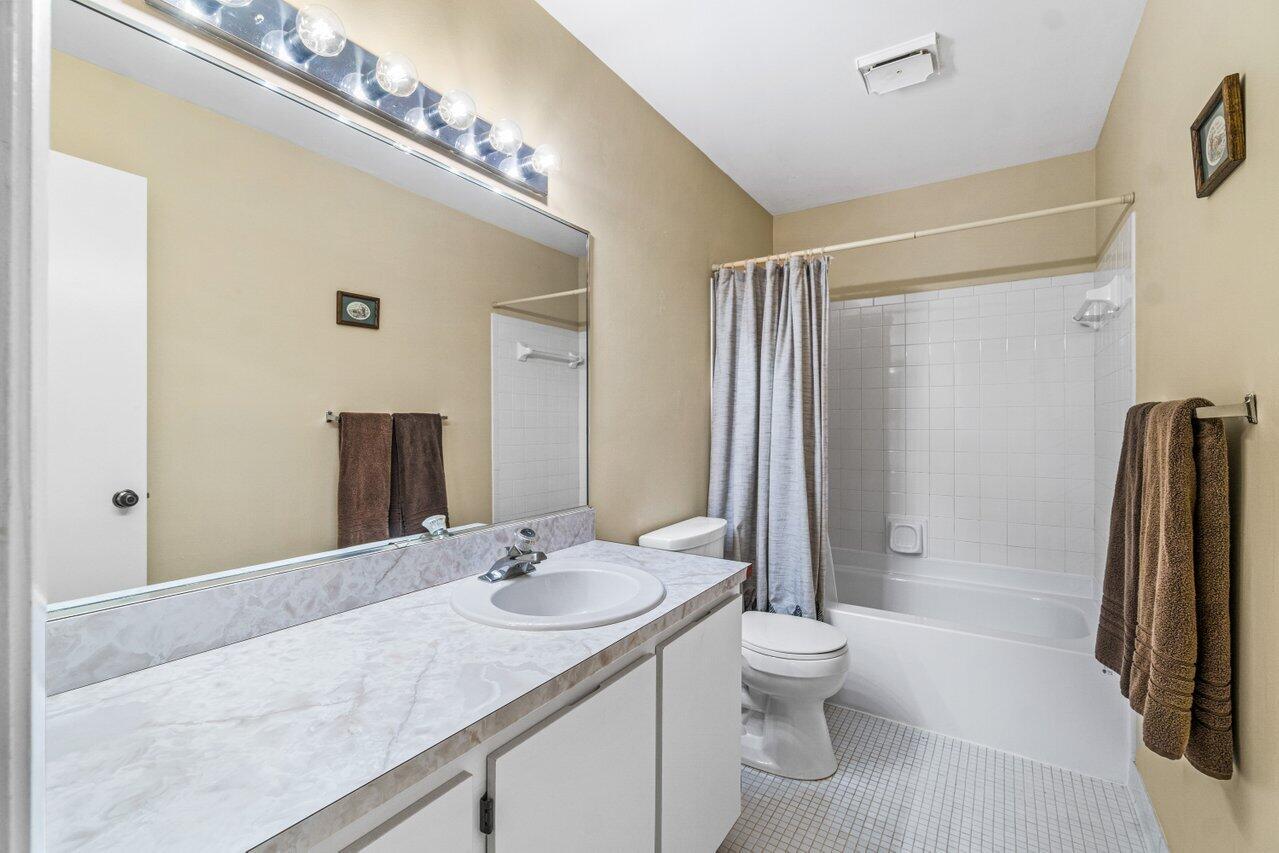 130 Moccasin Trail South Jupiter, FL 33458 - Photo 16 of 29 Second Bathroom