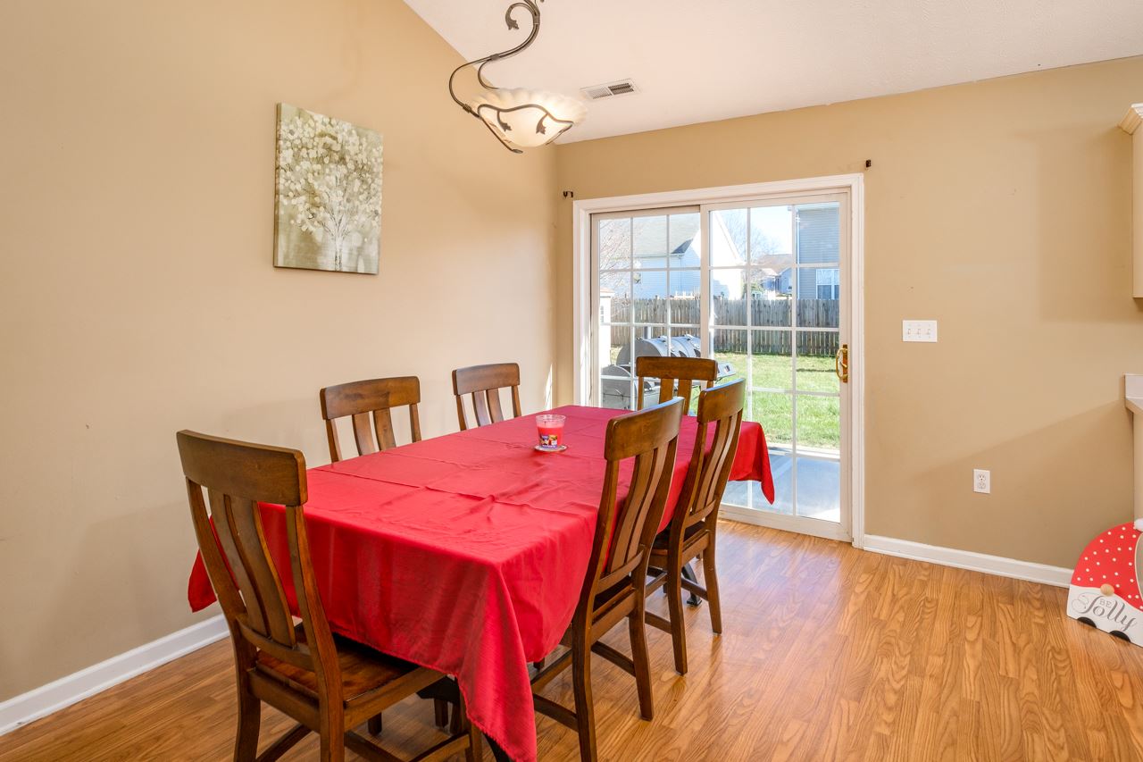 204 Inglecress Road Waynesboro, VA 22980 - Photo 5 of 38 Gallery Image 5