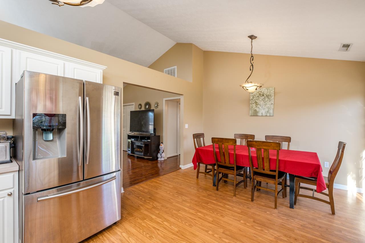 204 Inglecress Road Waynesboro, VA 22980 - Photo 8 of 38 Gallery Image 8