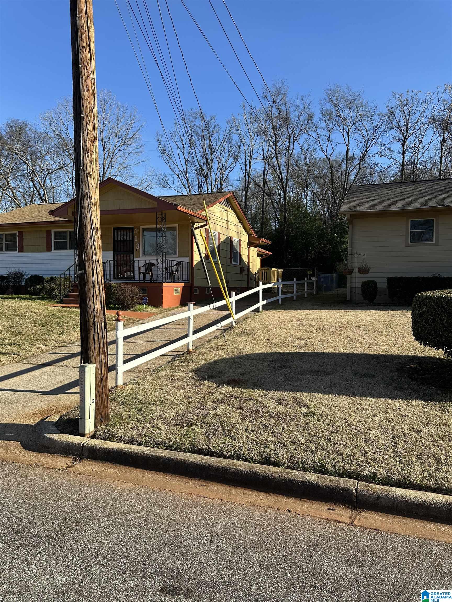 13 Spring Haven Circle Southwest Birmingham, AL 35211 - Photo 3 of 24