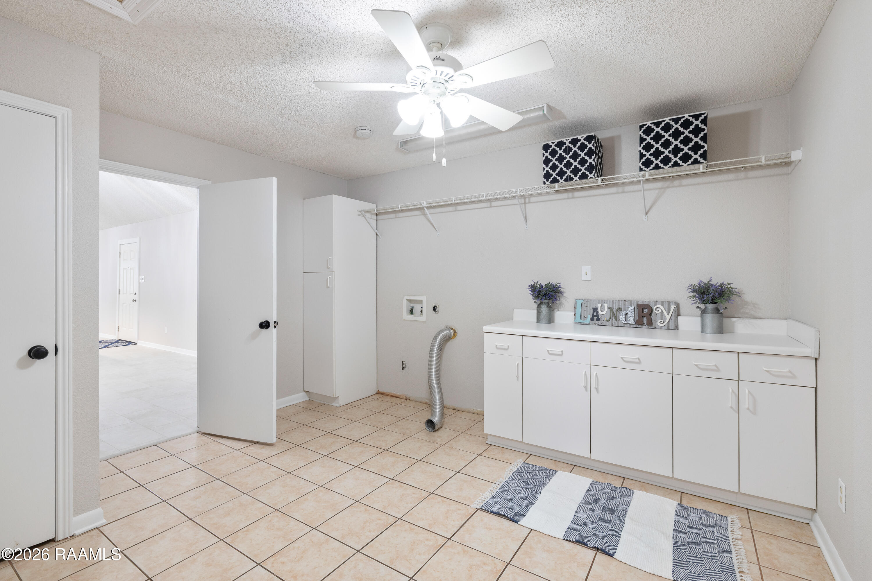 817 Cemetery Road St. Martinville, LA 70582 - Photo 24 of 32 Laundry Room