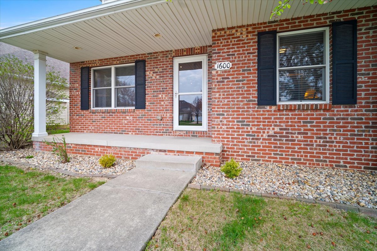 1600 Belclare Road Normal, IL 61761 - Photo 33 of 40 a front view of a house with a yard