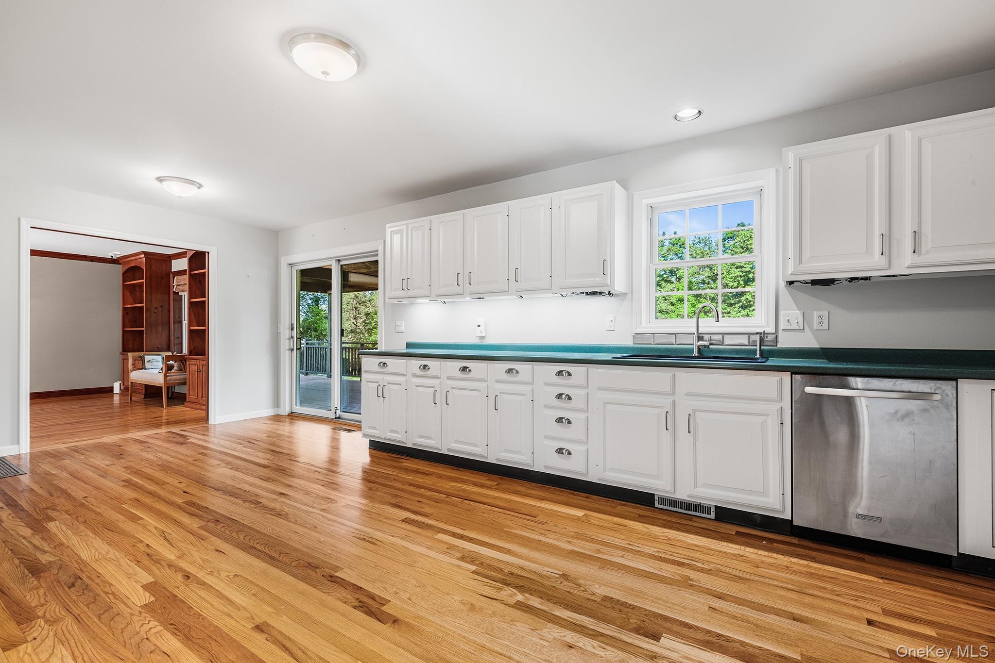 635 Milltown Road Brewster, NY 10509 - Photo 7 of 25