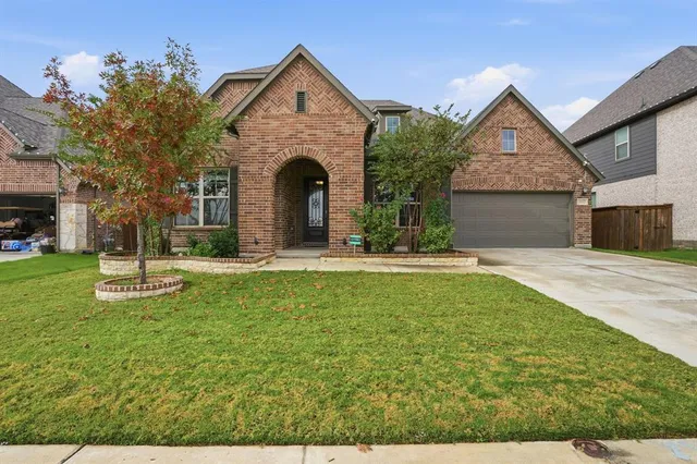 $550,000 | 10037 Lakemont Drive, Fort Worth, TX 76131