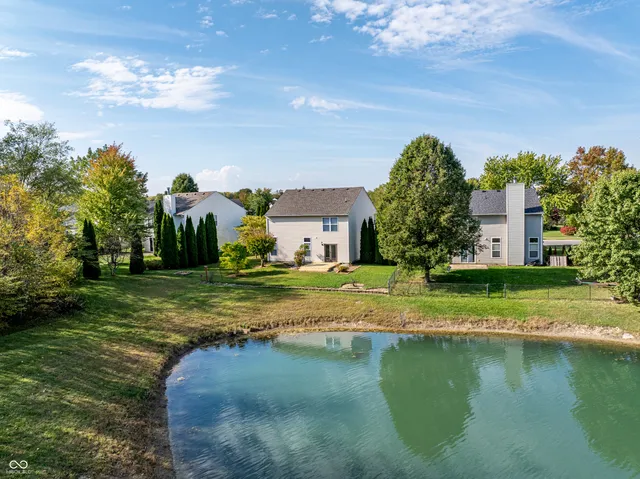 $264,000 | 477 Woodstream Drive, Greenfield, IN 46140