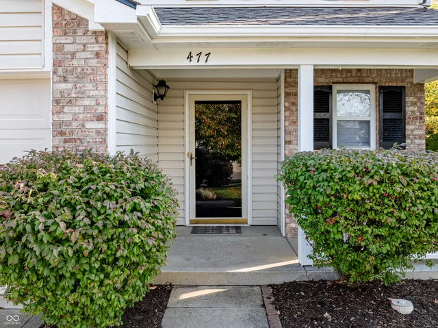 $264,000 | 477 Woodstream Drive, Greenfield, IN 46140