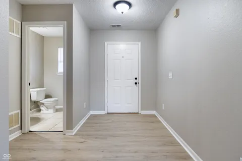 $262,000 | 477 Woodstream Drive, Greenfield, IN 46140