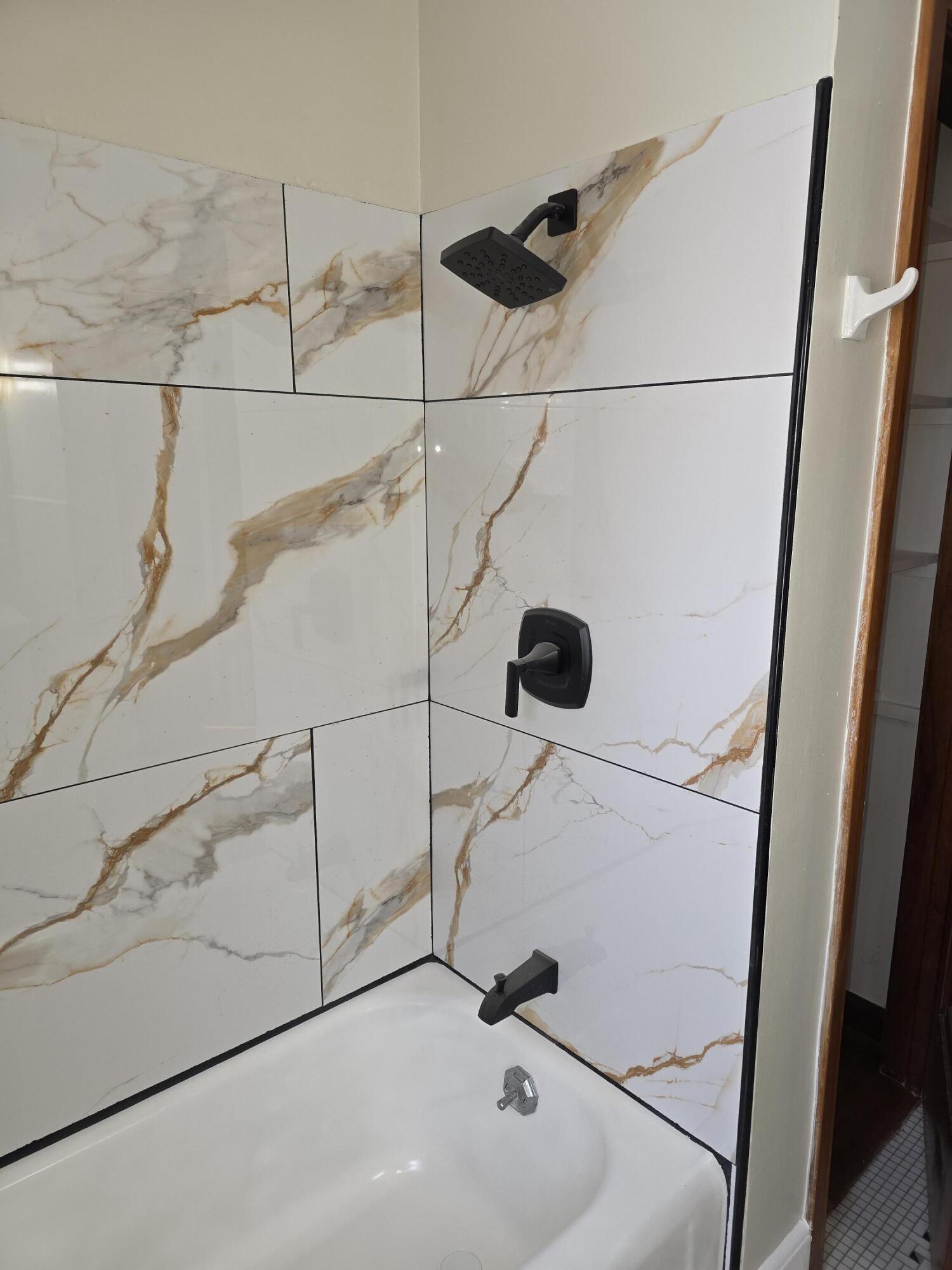 3530 North 55th Street Milwaukee, WI 53216 - Photo 20 of 26 2nd floor full bath