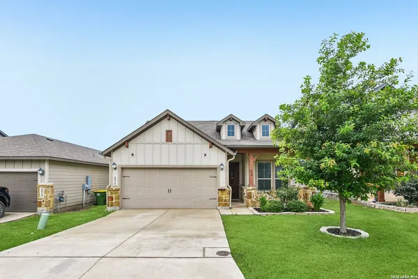 $315,000 | 4927 Ranahan Pass, St. Hedwig, TX 78152