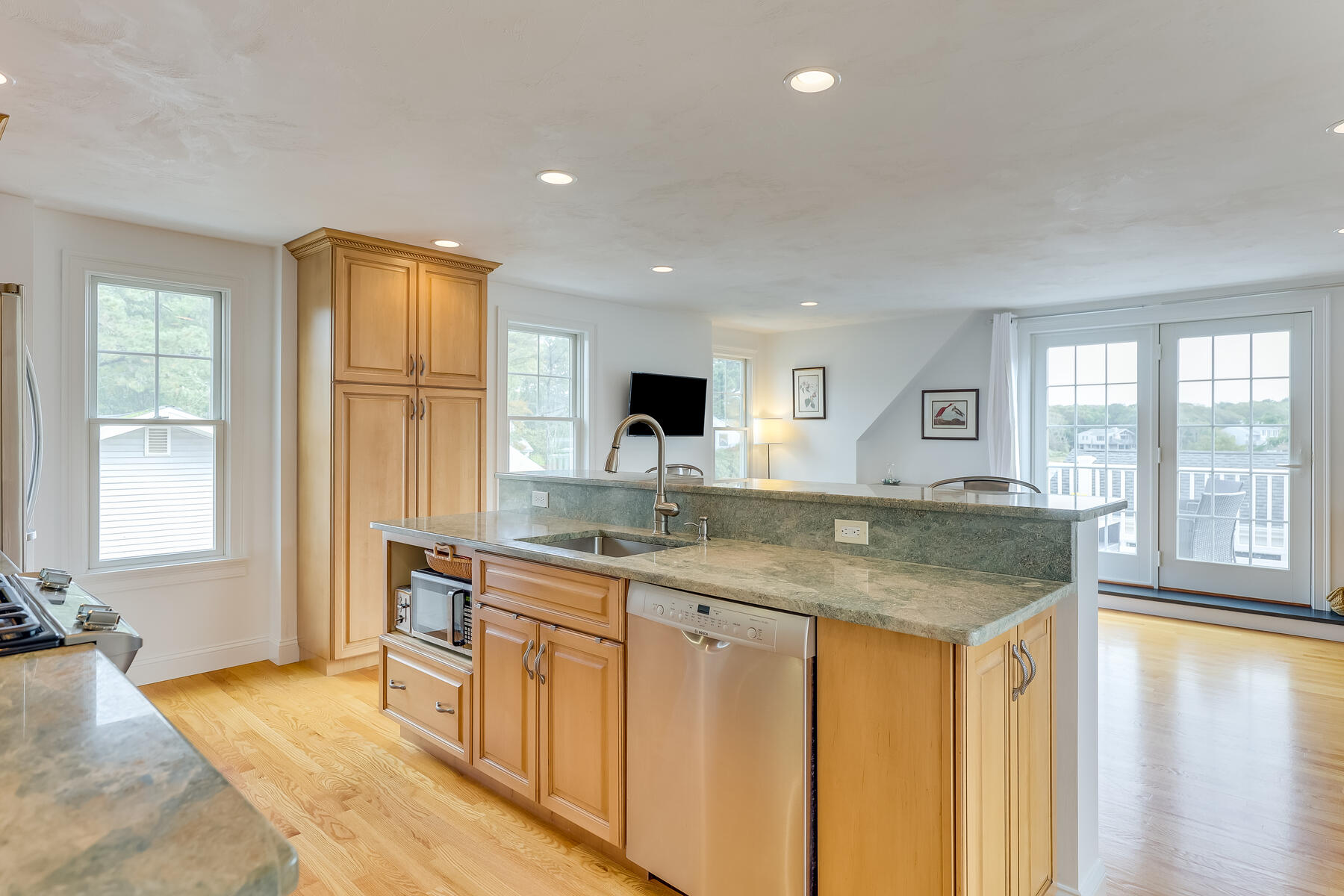 370 Monomoscoy Road Mashpee, MA 02649 - Photo 24 of 54 598A8834