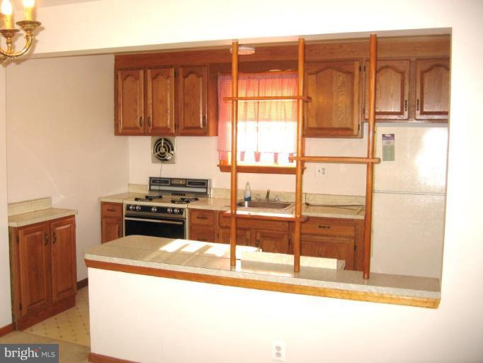 8500 Daytona Road Rosedale, MD 21237 - Photo 10 of 21 Kitchen