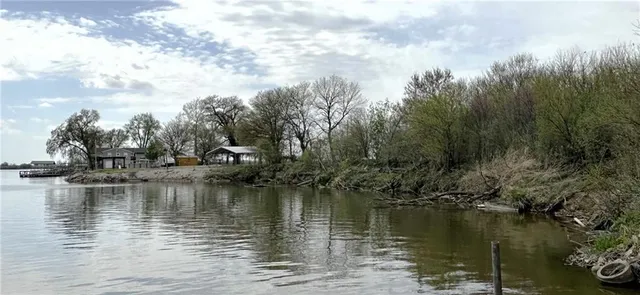 $50,000 | 103 Ruwwe Drive, Craig, MO 64437
