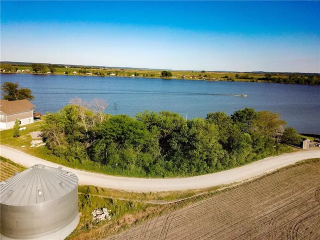 $50,000 | 103 Ruwwe Drive, Craig, MO 64437