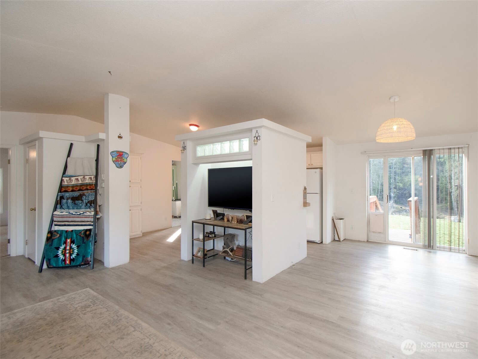 430 Craig Road Sequim, WA 98382 - Photo 6 of 28 Gallery Image 6
