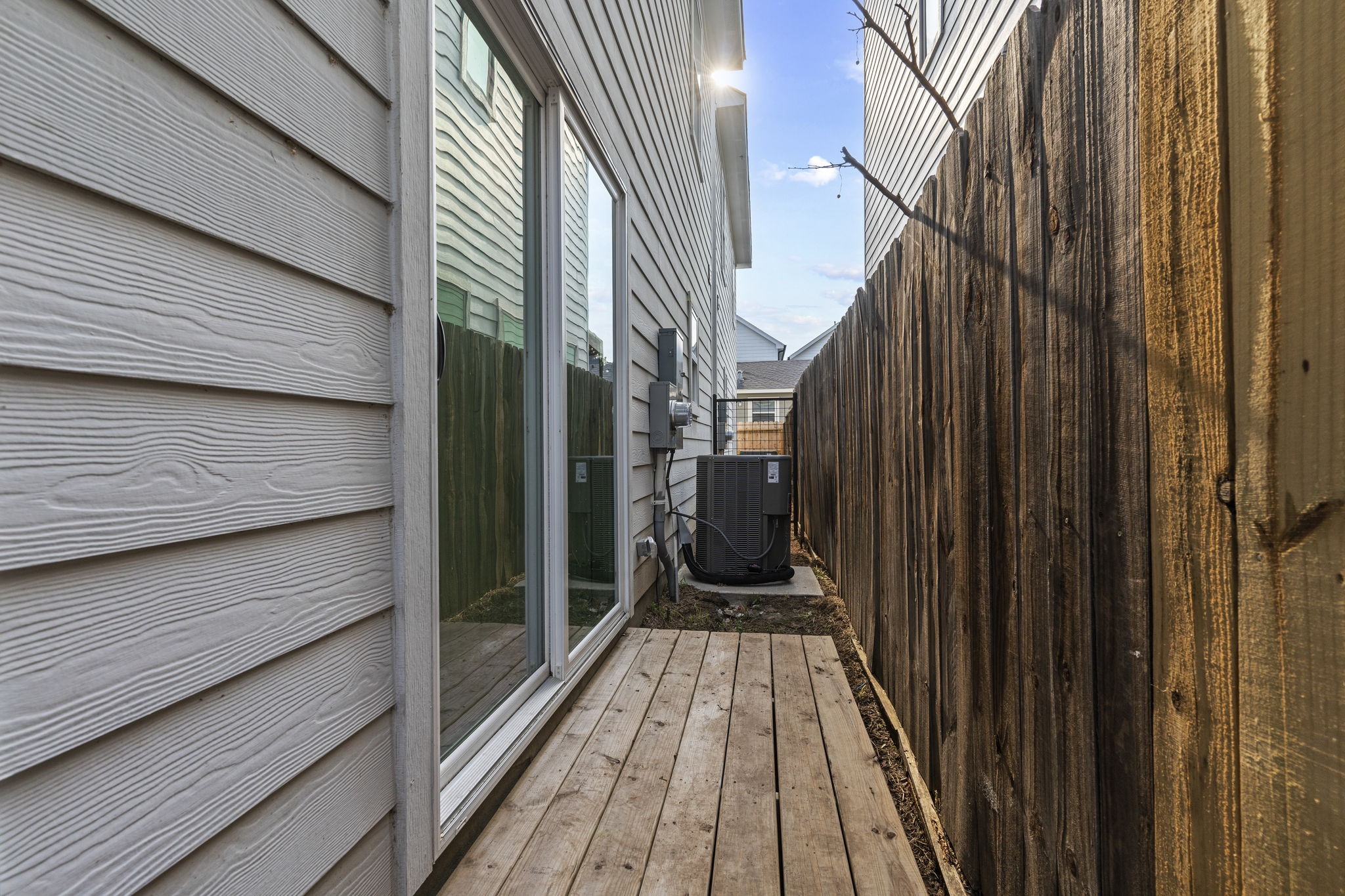 1517 Egypt Street Houston, TX 77009 - Photo 24 of 46 a view of balcony
