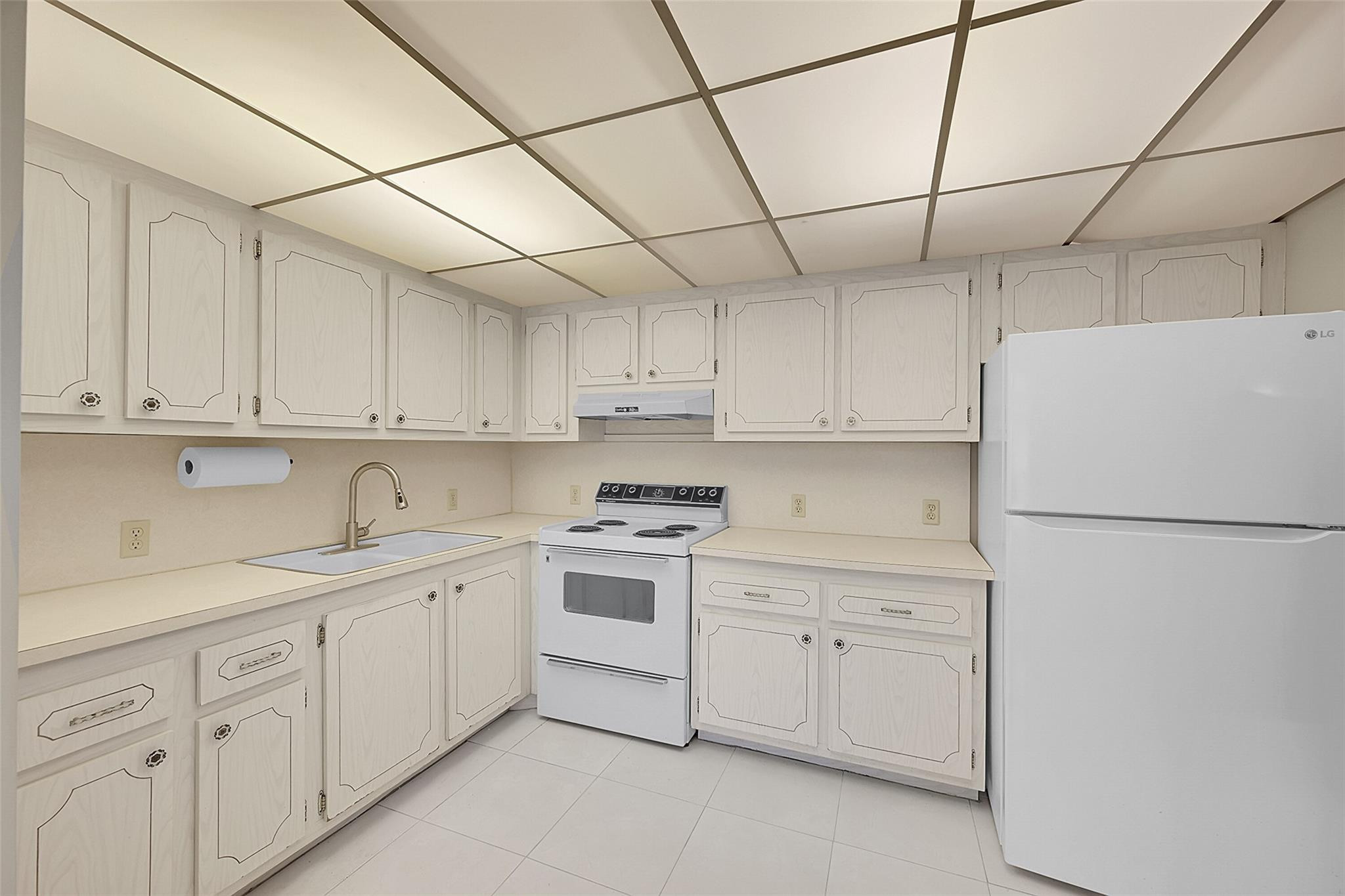 162 Dorset D, Unit 162 Boca Raton, FL 33434 - Photo 8 of 17 Photo 8