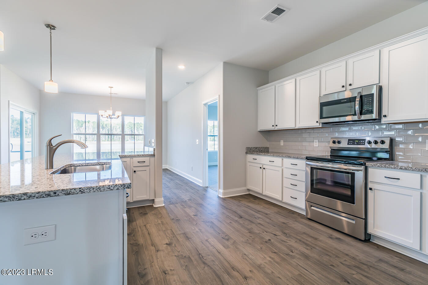 288 Ramport Street Ridgeland, SC 29936 - Photo 13 of 43 13 Kitchen