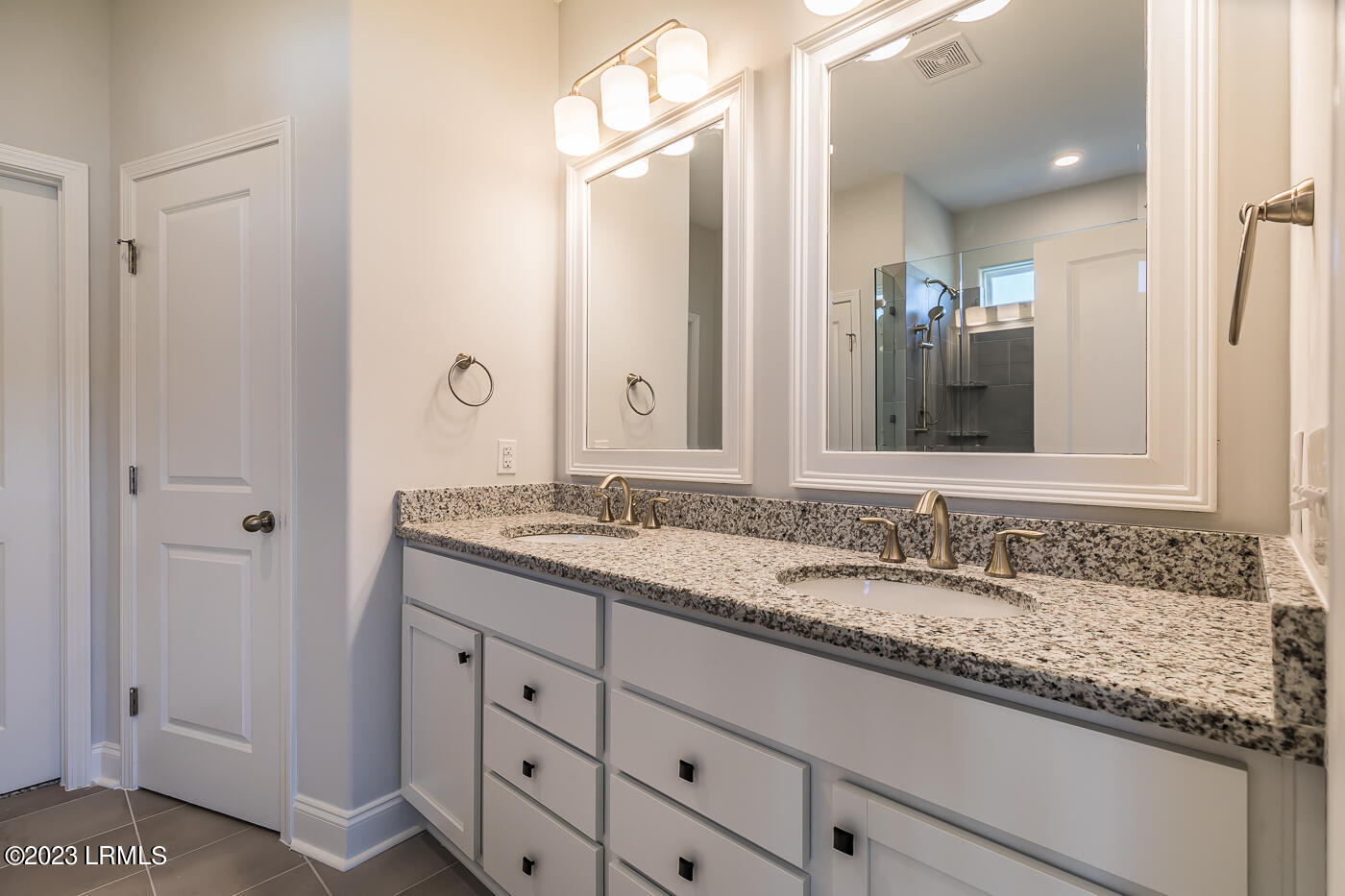 288 Ramport Street Ridgeland, SC 29936 - Photo 23 of 43 23 Primary bath