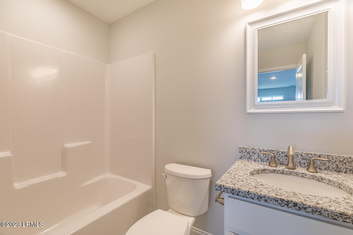 288 Ramport Street Ridgeland, SC 29936 - Photo 41 of 43 41 Ensuite bath