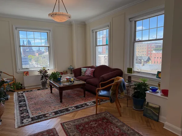 $1,795 | 925 East Wells Street, Unit 522, Milwaukee, WI 53202