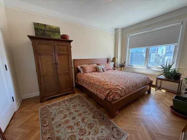 $1,795 | 925 East Wells Street, Unit 522, Milwaukee, WI 53202