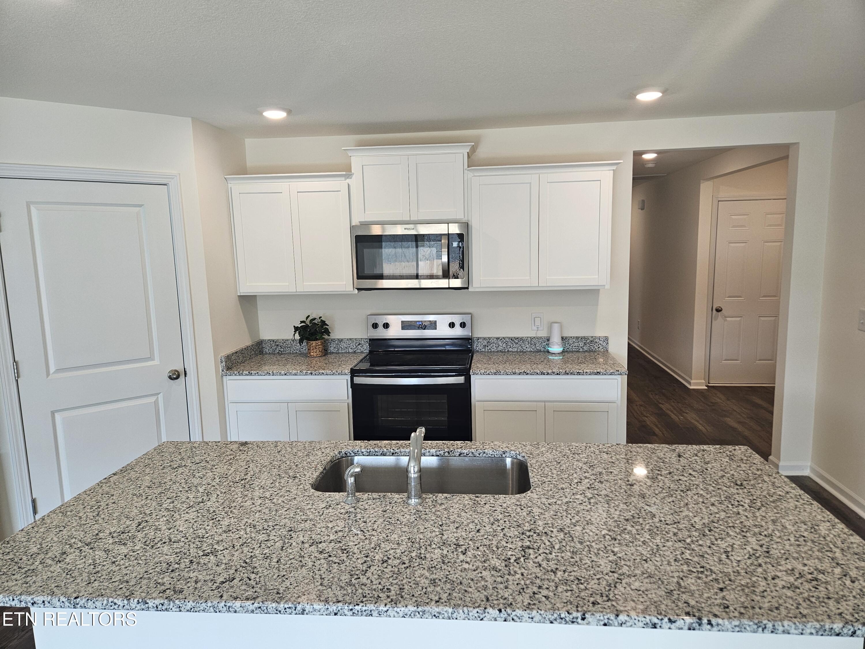 121 Walter Way Maynardville, TN 37807 - Photo 6 of 21 Granite Island