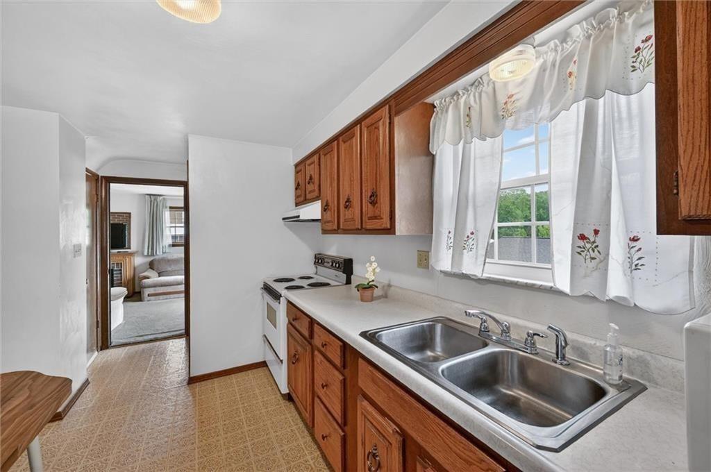 2975 Leechburg Road Pittsburgh, PA 15239 - Photo 5 of 22 Gallery Image 5