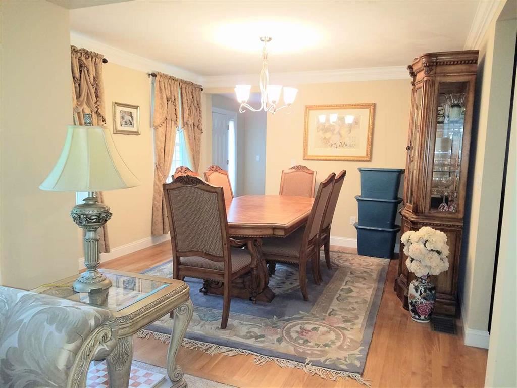 155 Mammoth Road Londonderry, NH 03053 - Photo 11 of 33