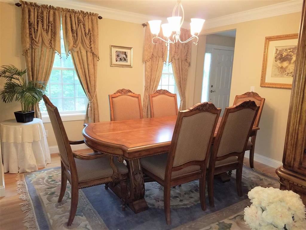 155 Mammoth Road Londonderry, NH 03053 - Photo 12 of 33