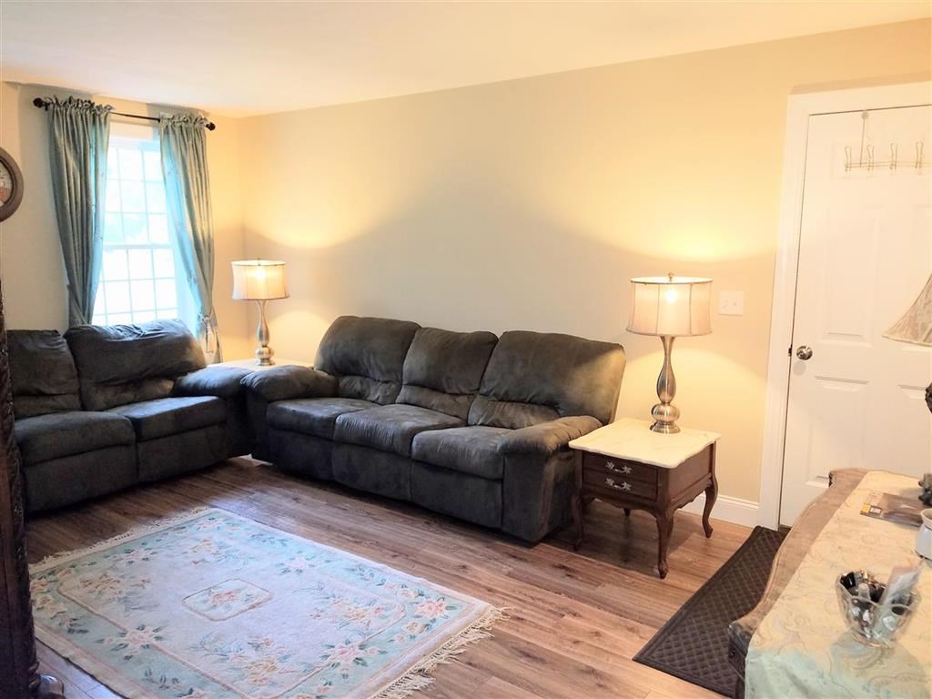 155 Mammoth Road Londonderry, NH 03053 - Photo 13 of 33
