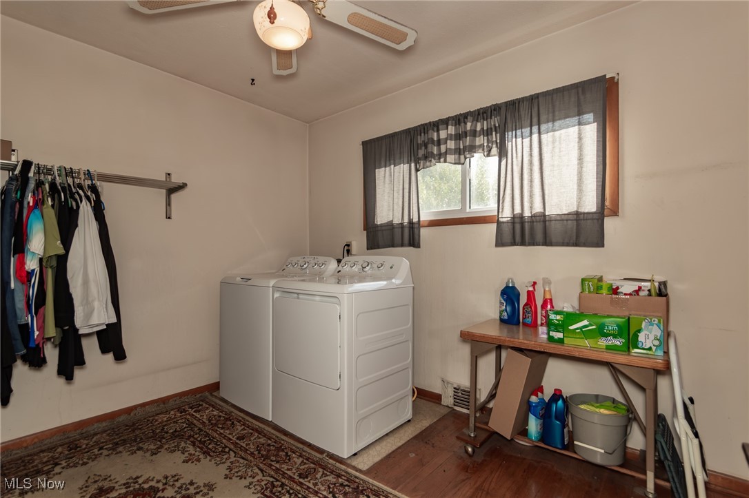 6132 Westerham Road Cleveland, OH 44124 - Photo 15 of 27 Laundry room