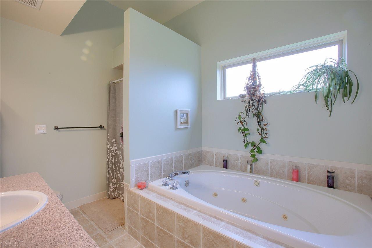 53795 Orson Road New Baltimore, MI 48047 - Photo 16 of 33