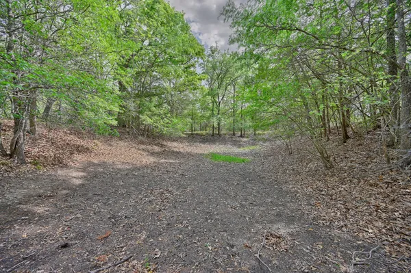$849,000 | 6450 Baranowski Road, Brenham, TX 77833
