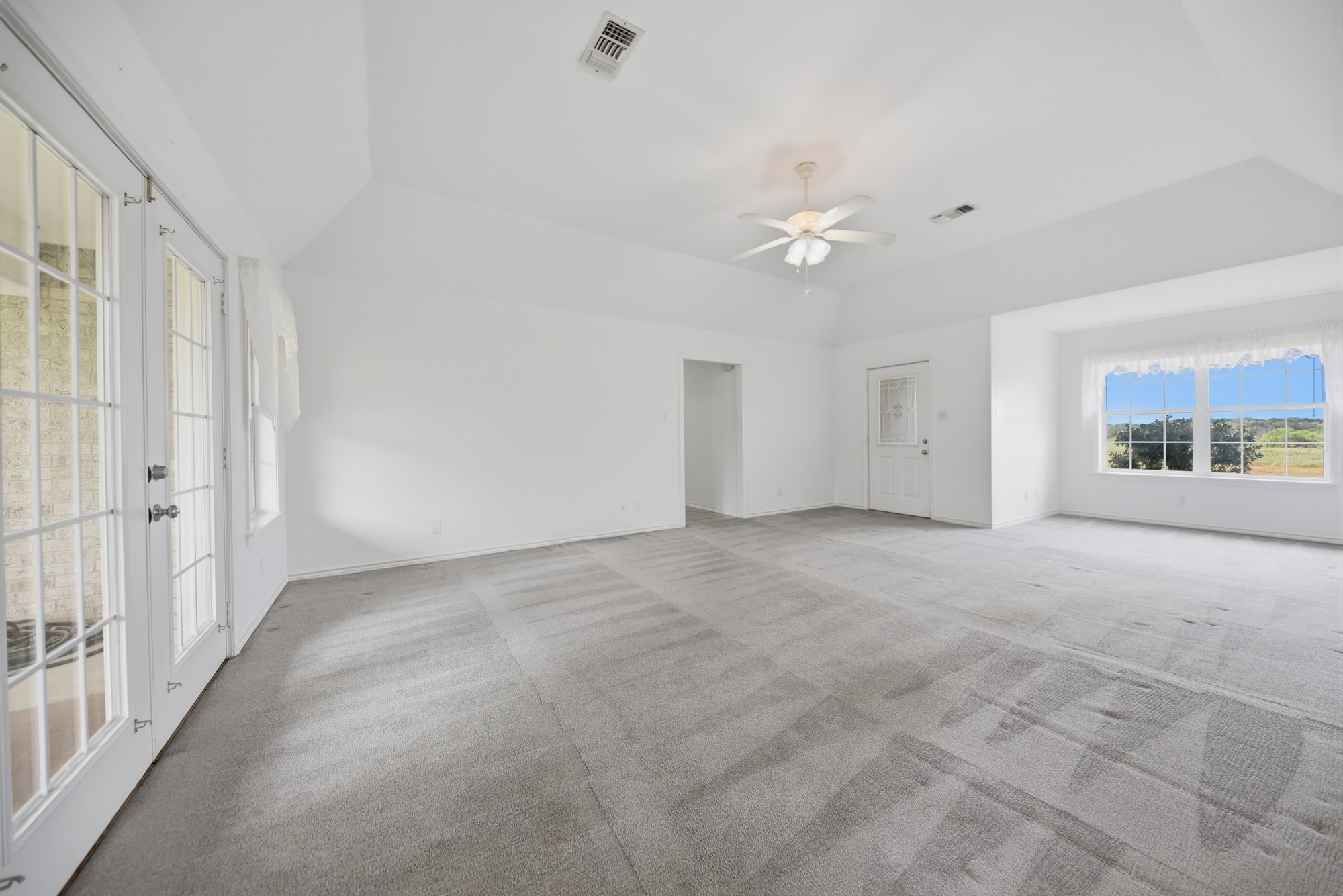 6450 Baranowski Road Brenham, TX 77833 - Photo 10 of 48