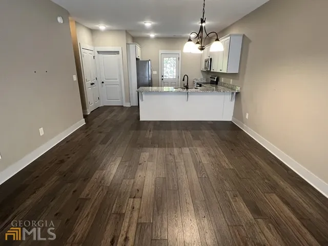 $1,595 | 860 South Harkness Street, Unit G, Jackson, GA 30233