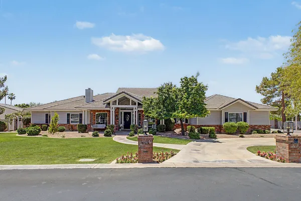 $6,695 | 609 East Horseshoe Avenue, Gilbert, AZ 85296