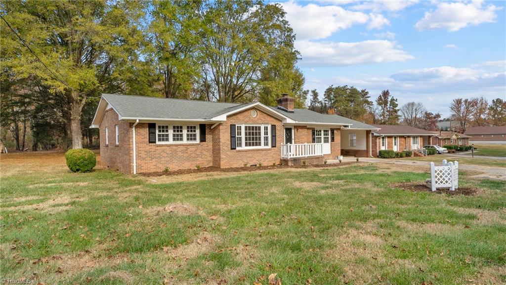 126 McCoy Road Reidsville, NC 27320 - Photo 4 of 33 Gallery Image 4