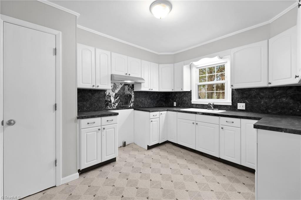 126 McCoy Road Reidsville, NC 27320 - Photo 10 of 33 Gallery Image 10